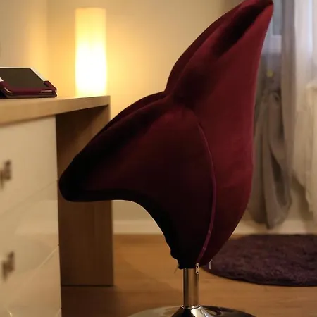 Luxury Maraschino Daire