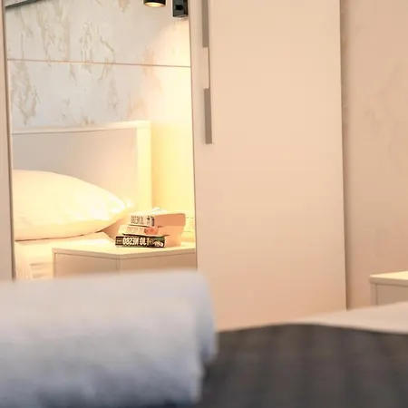 Luxury Maraschino Apartment *